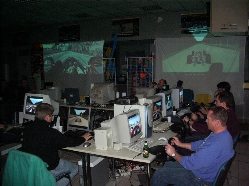 http://team.jihell.com.online.fr/LAN/gpl2.jpg